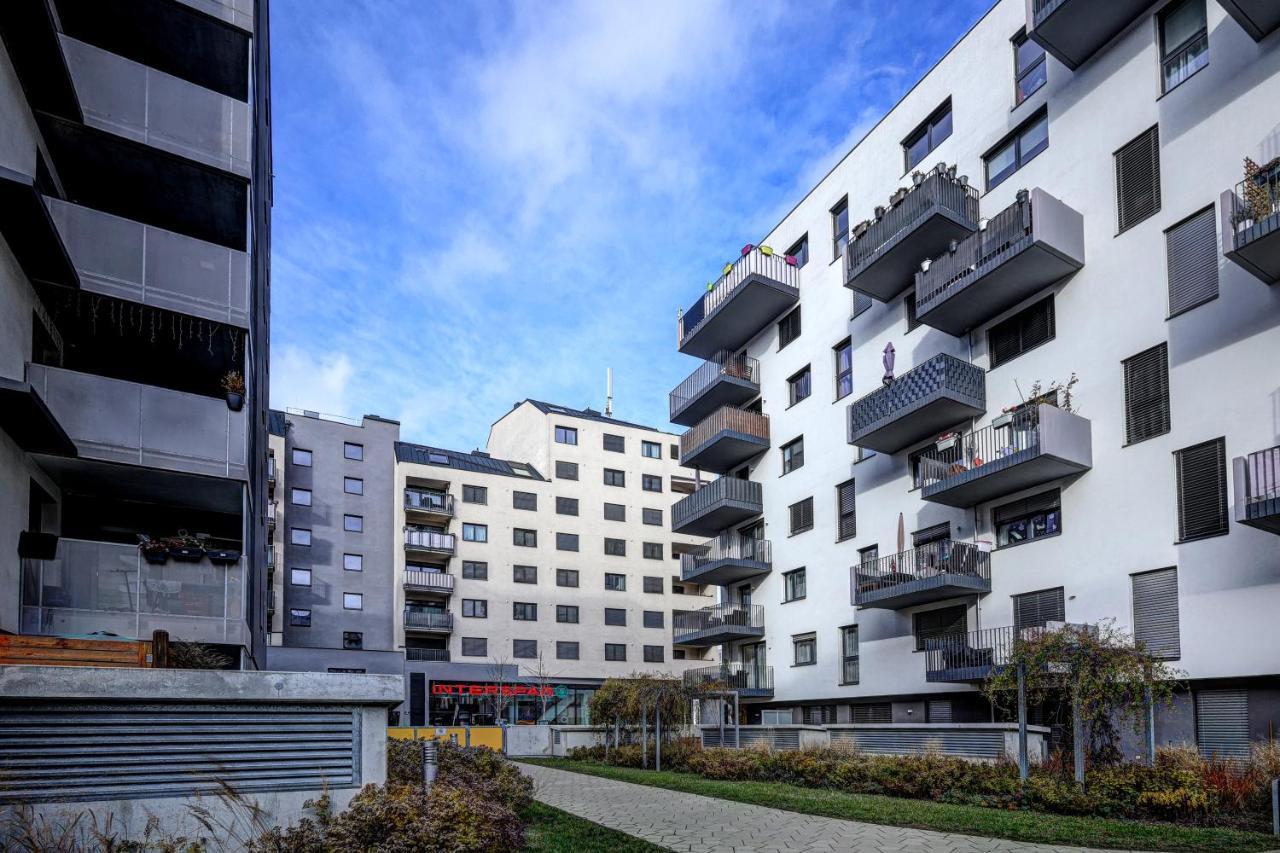 Carin Deluxe II Apartment Виена Екстериор снимка